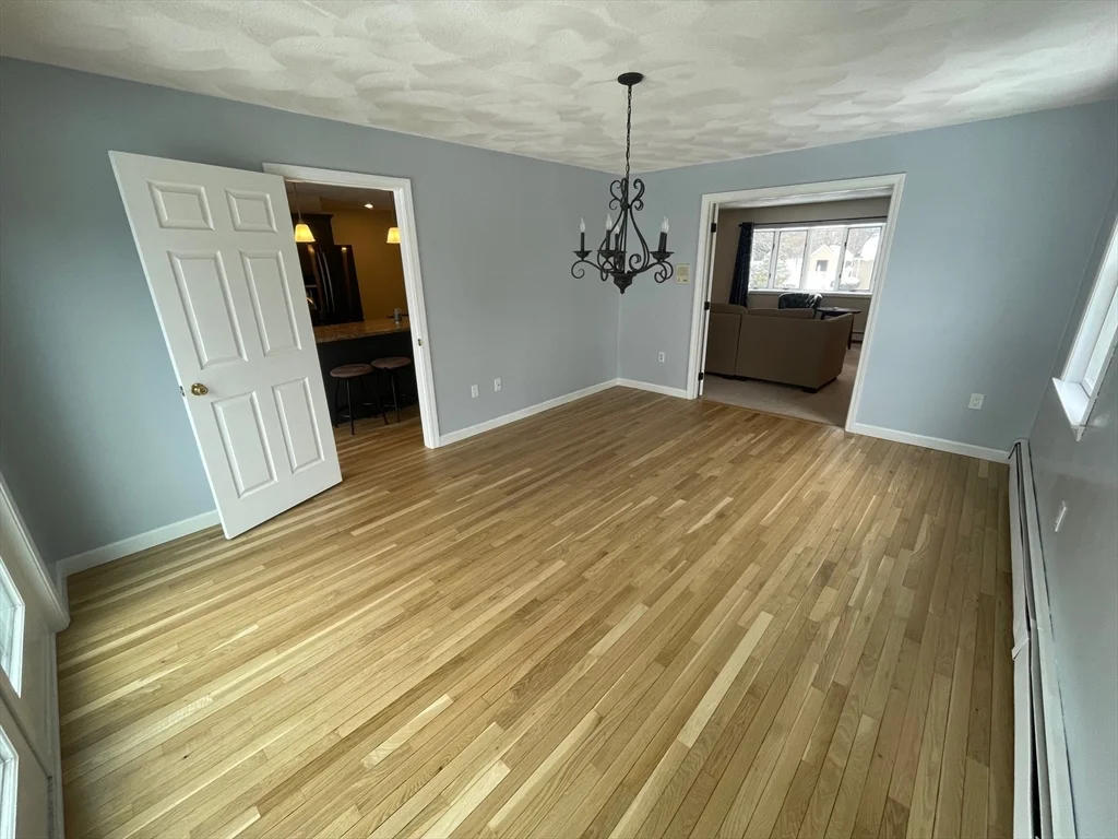 4 Indiana Ave, Woburn