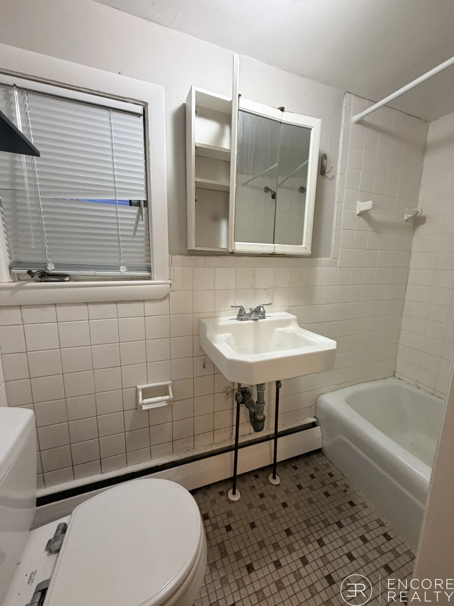 9 Elmer St, Riverside