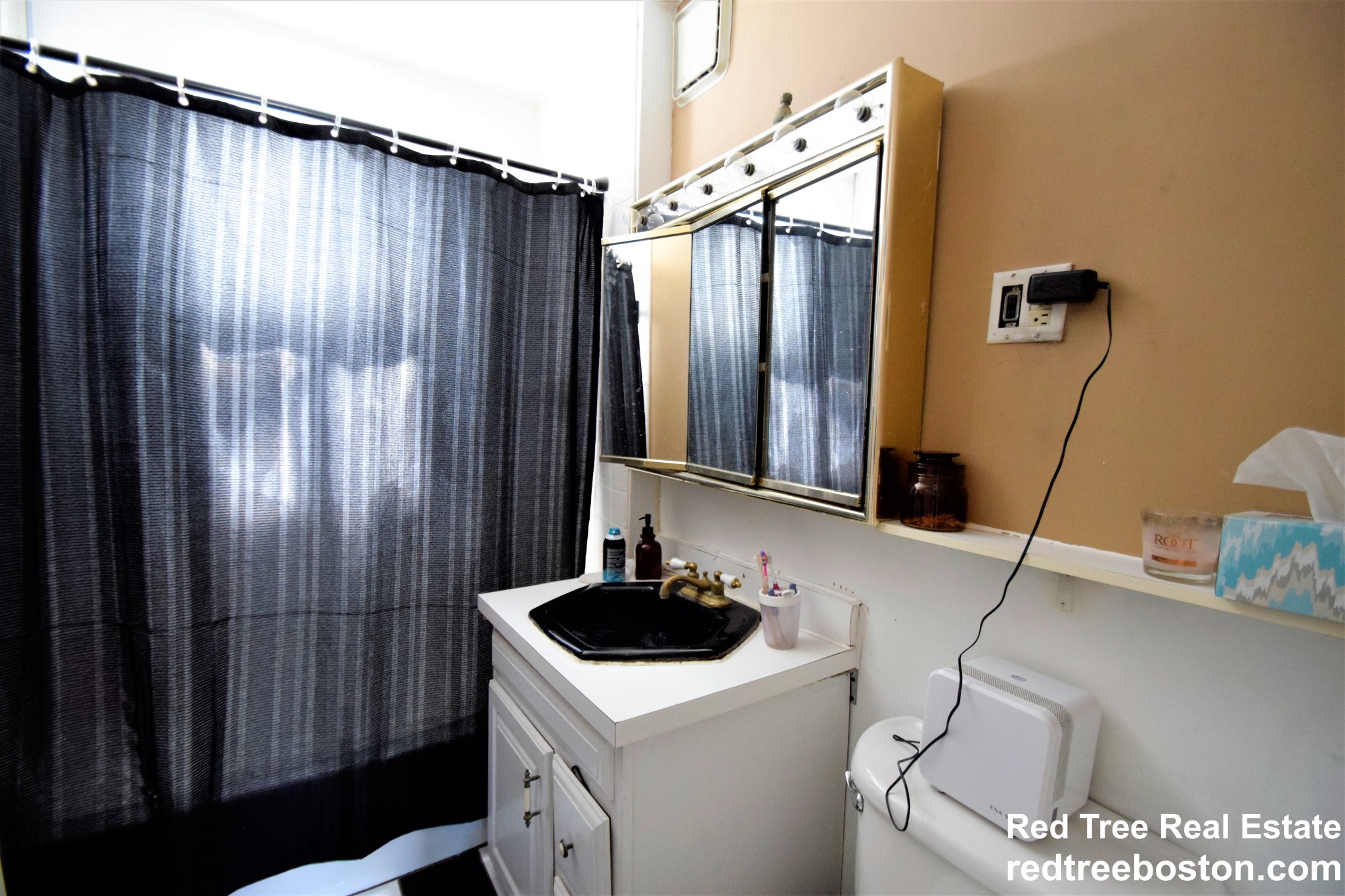 98 Beechcroft St, Brighton