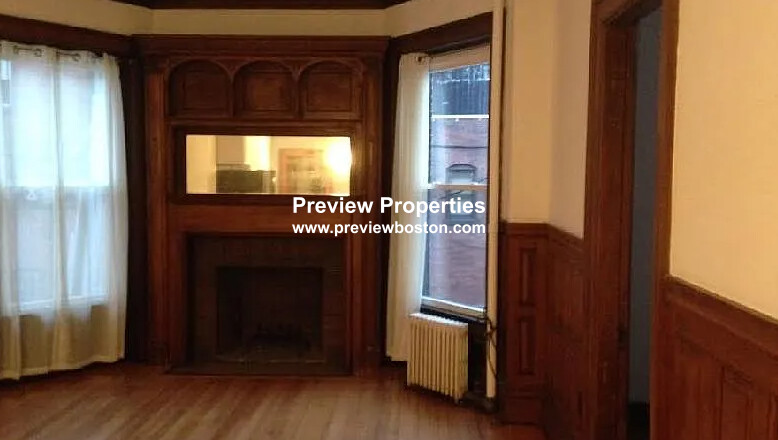 849 Beacon St, Fenway