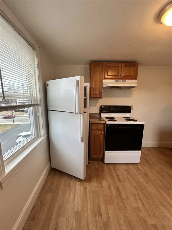 67 Pleasant St, Columbian Square