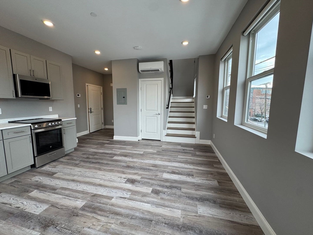 1473 N Shore Rd, Revere