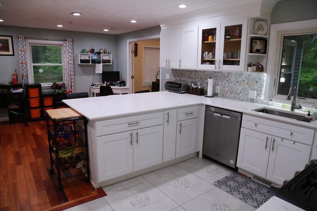 45 Winterberry Way, Bedford