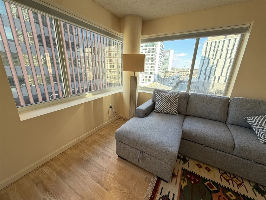 8 Museum Way, East Cambridge