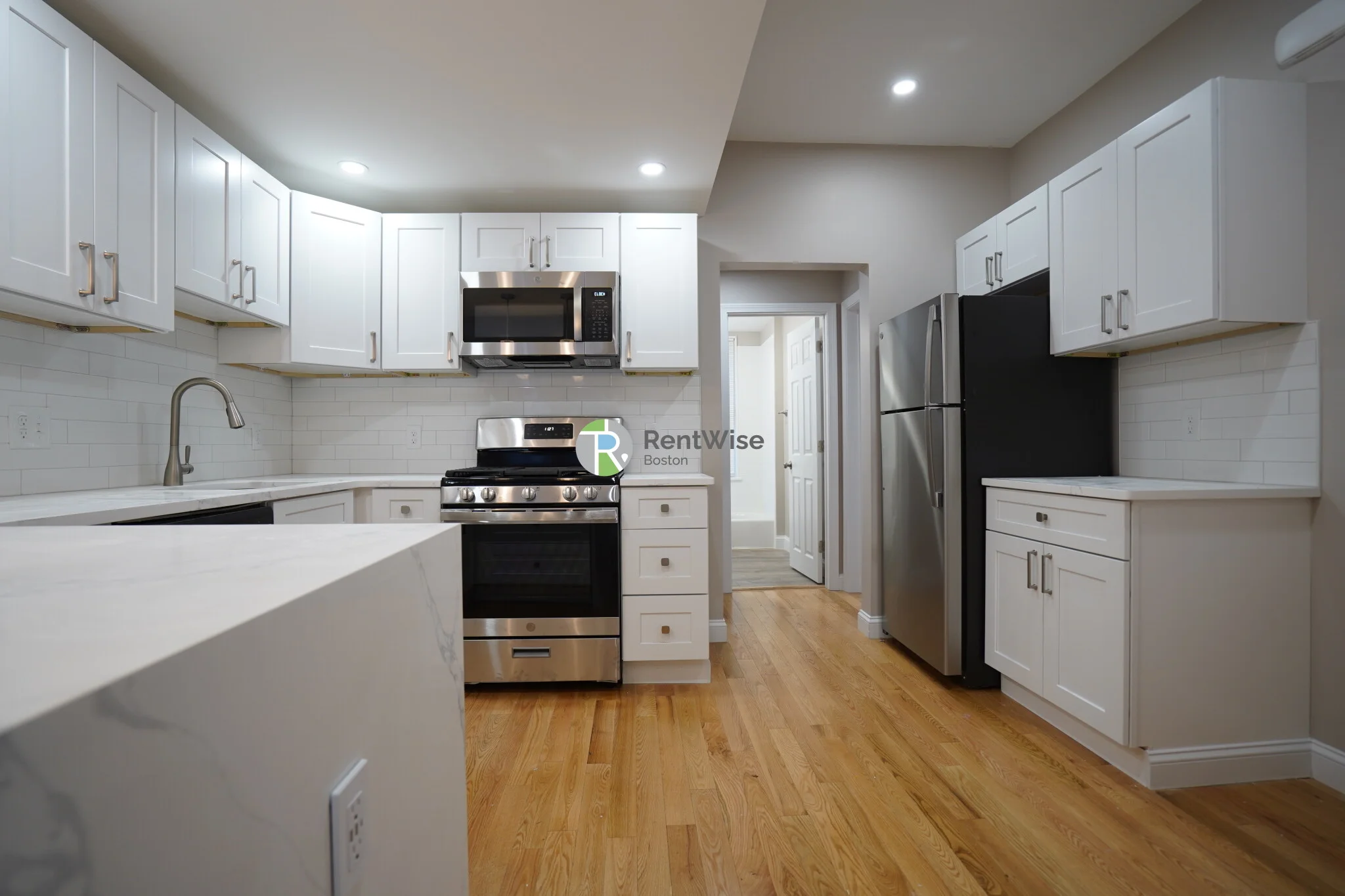 10 Lorraine Ter, Allston