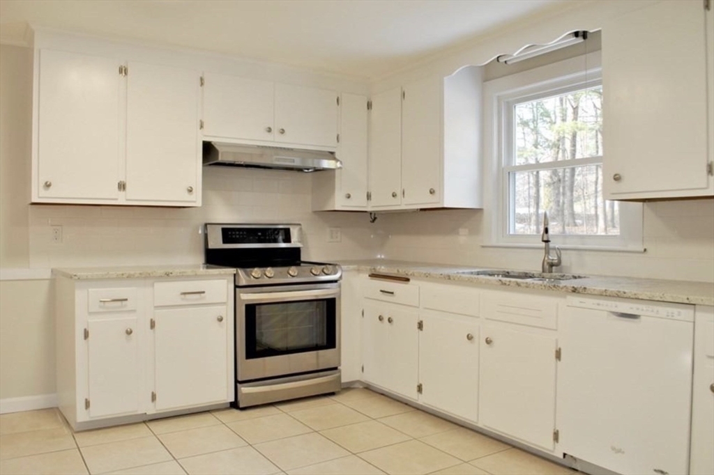 21 Hillside Rd, Lincoln