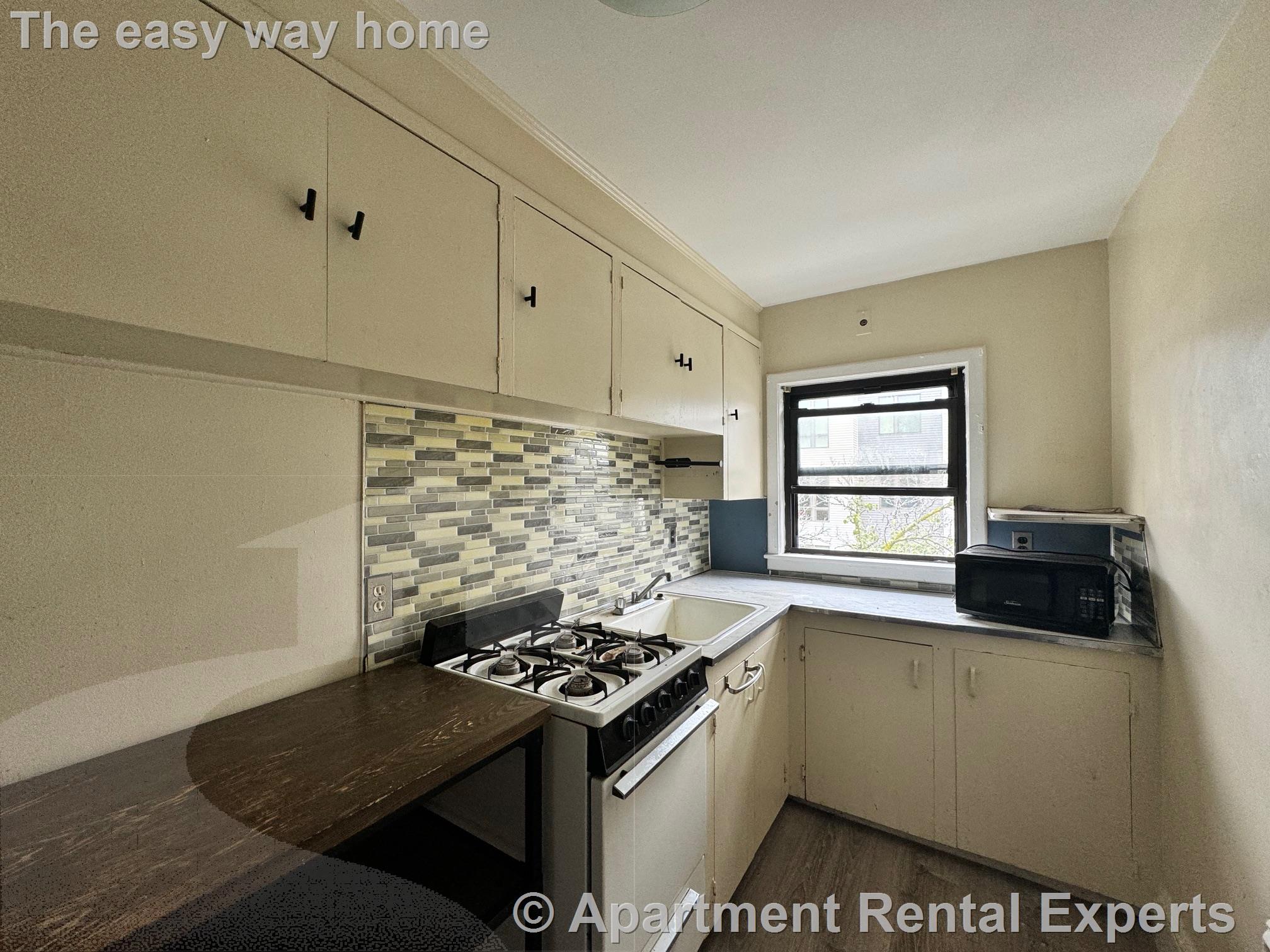 48 Bishop Allen Dr, Central Square