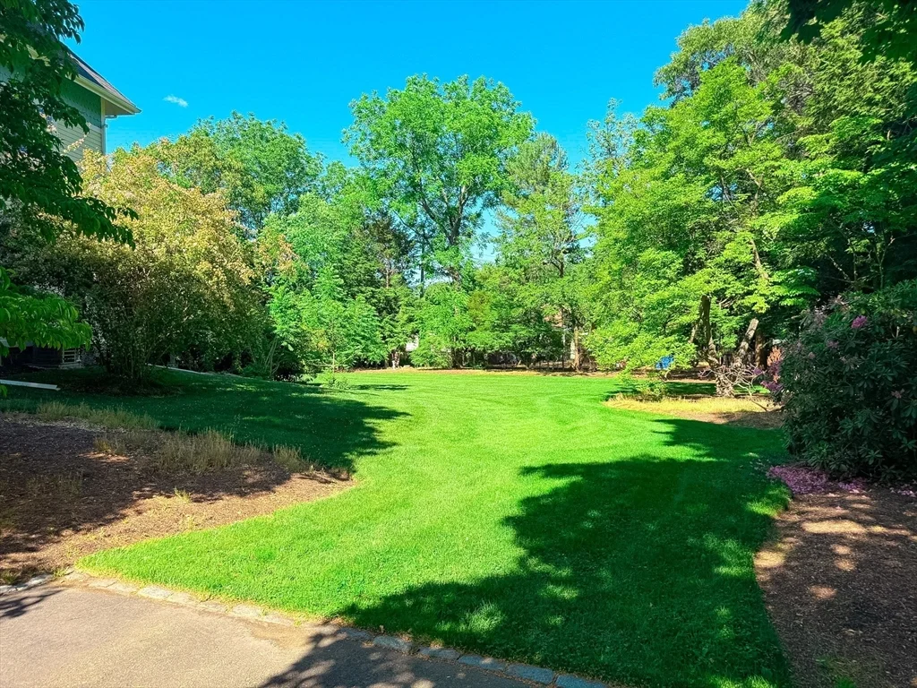 209 Bacon St, Natick
