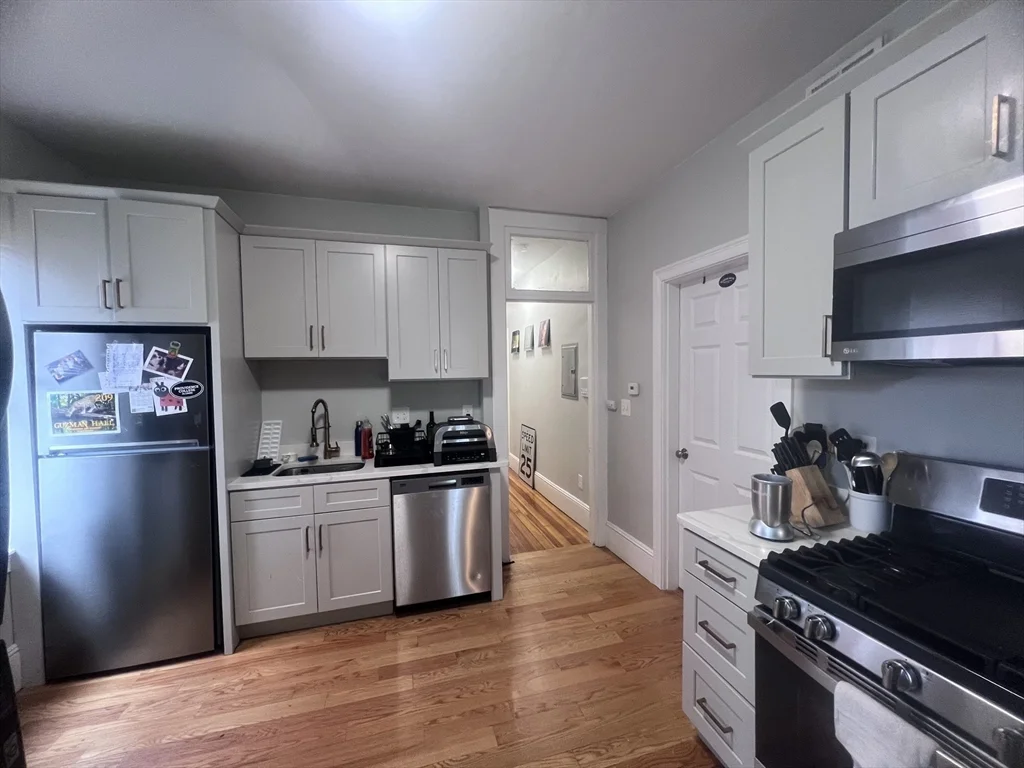 247 L St, South Boston