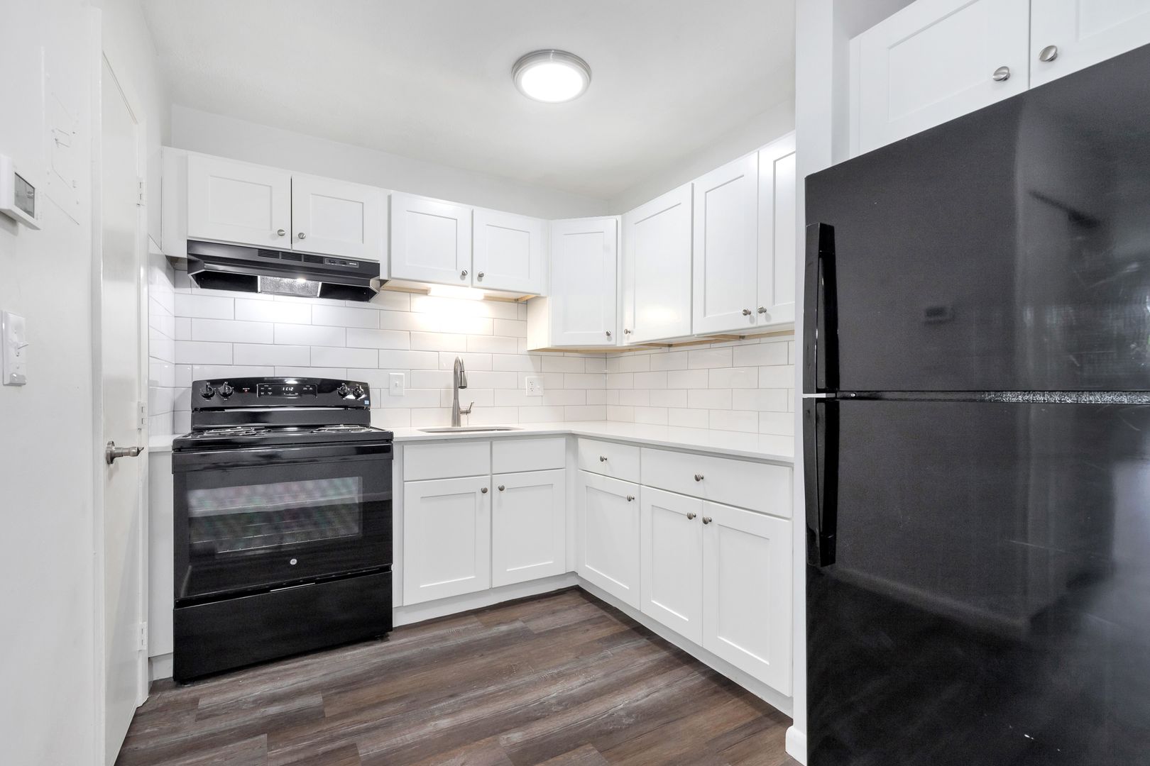 1045 River St, Hyde Park