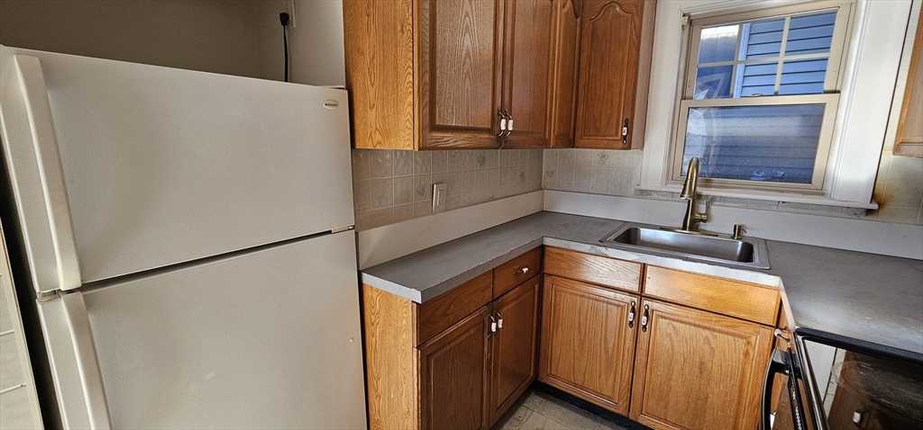 14 Harding Ave, Everett