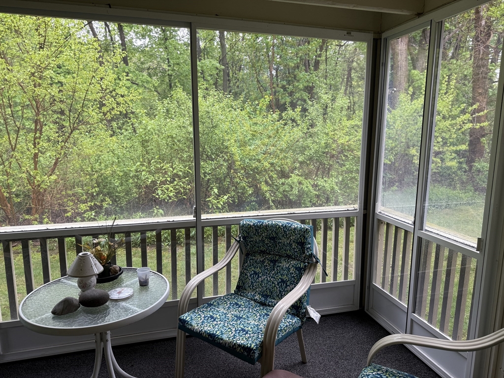 36 Essex Green Ln, Peabody