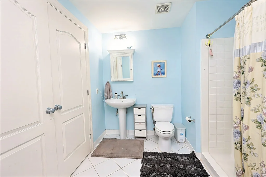 614 Pond St, Braintree