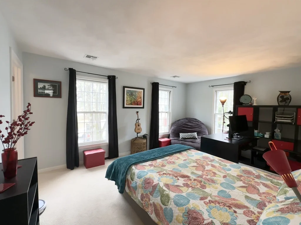 55 West St, Medfield