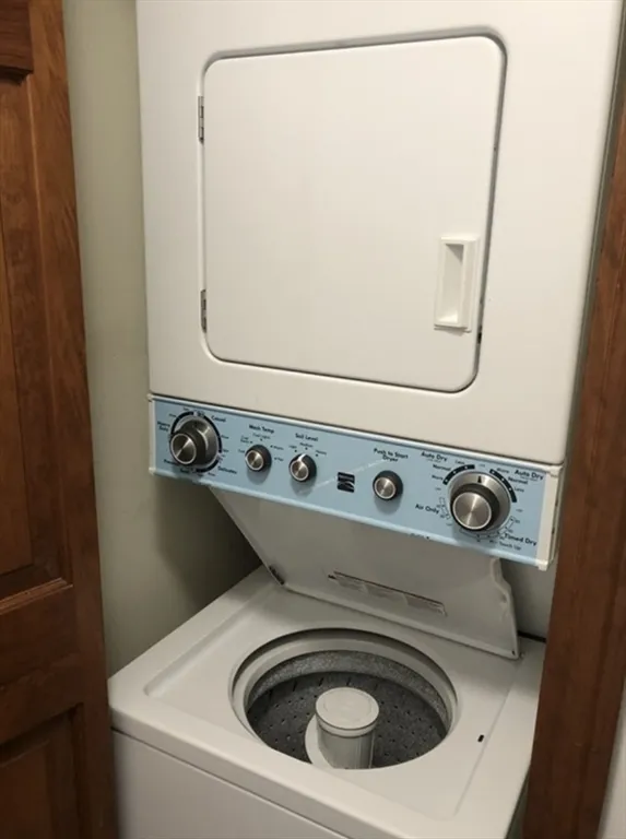 333 First Street Boulevard, Centralville