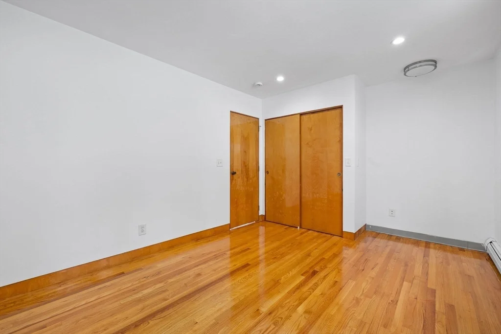 330 Cambridge St, Winchester