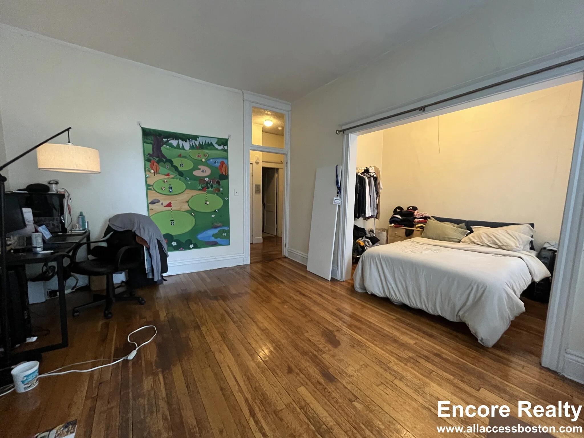 376 Riverway, Mission Hill