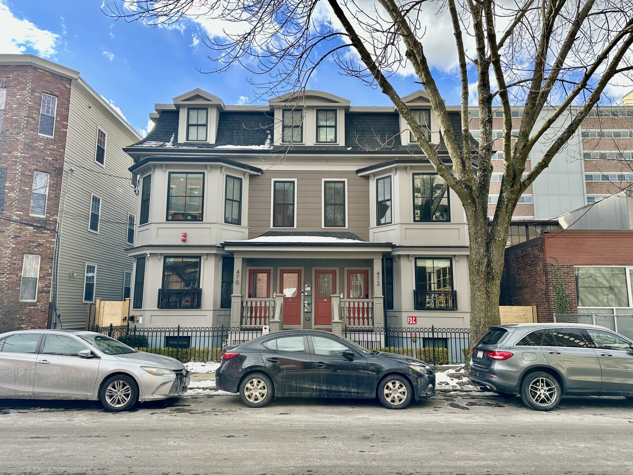 472 Green St, Riverside