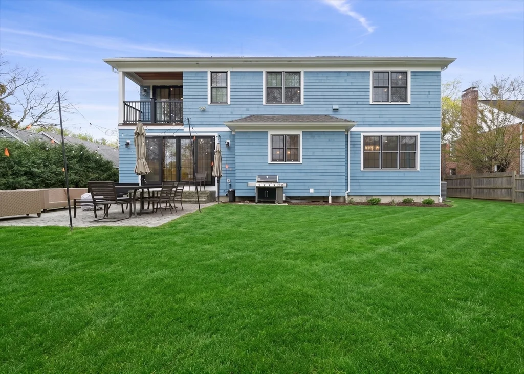 11 Woodhaven Rd, Waban