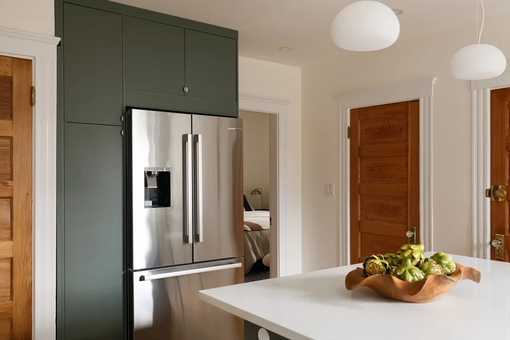 250 Walden, Neighborhood Nine