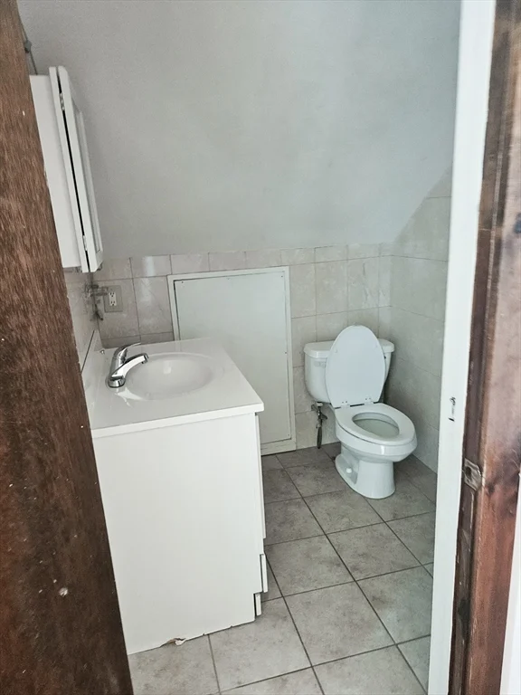 803 Boylston St, Chestnut Hill