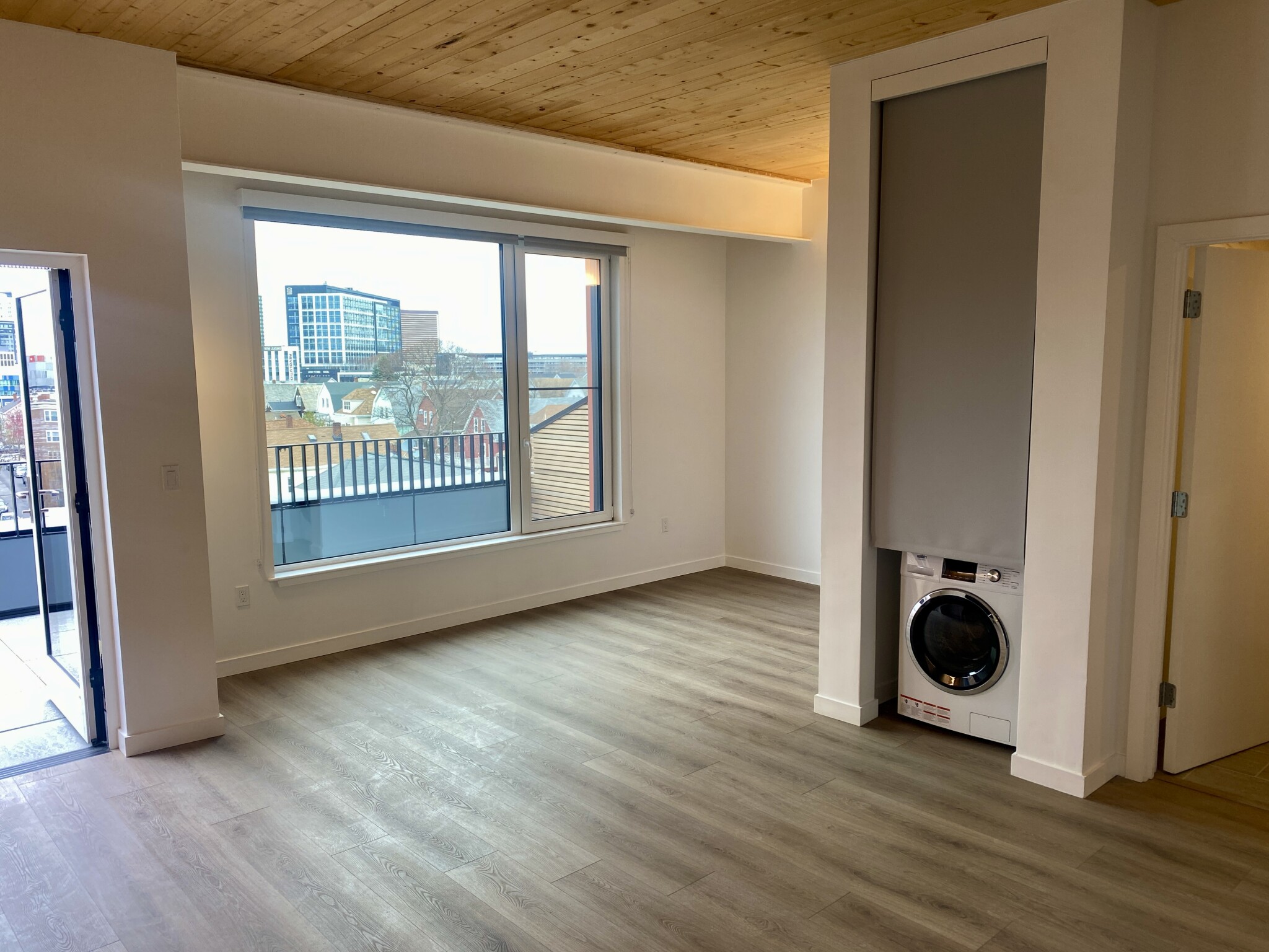 154 Broadway, East Somerville