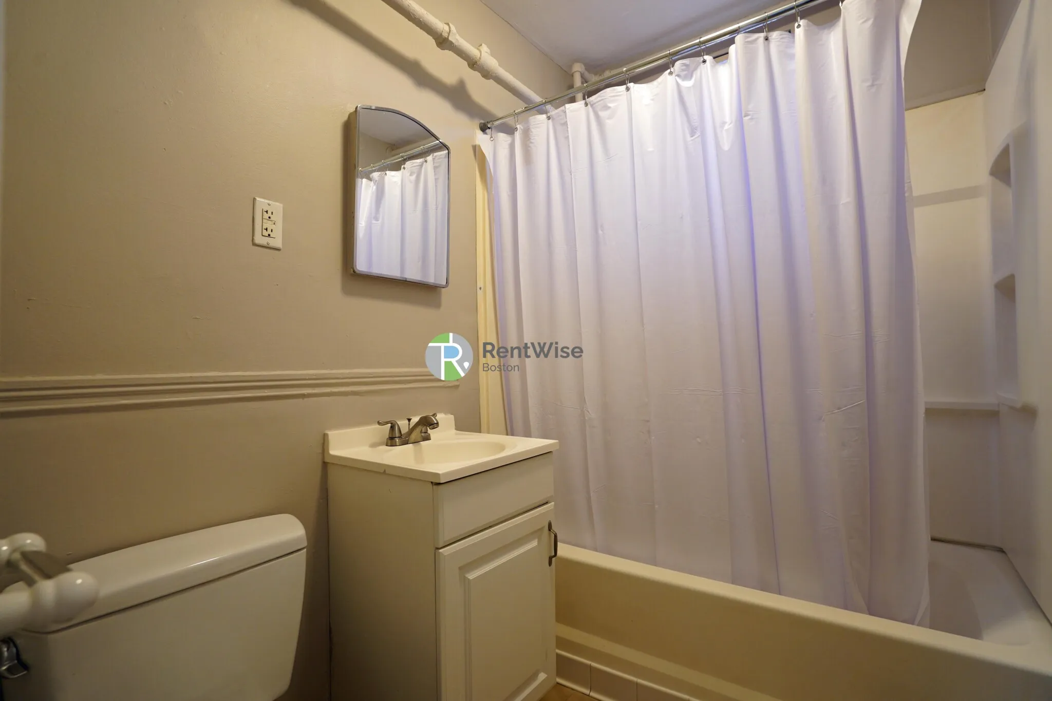 56 Gardner St, Allston