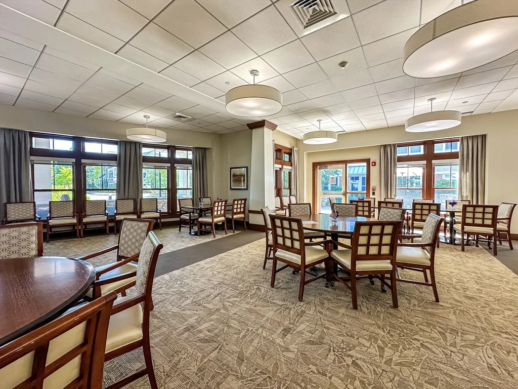 25 Stonehaven Dr, Weymouth