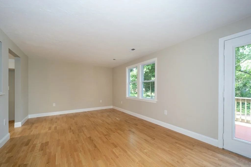 7 Sherman Ter, Natick