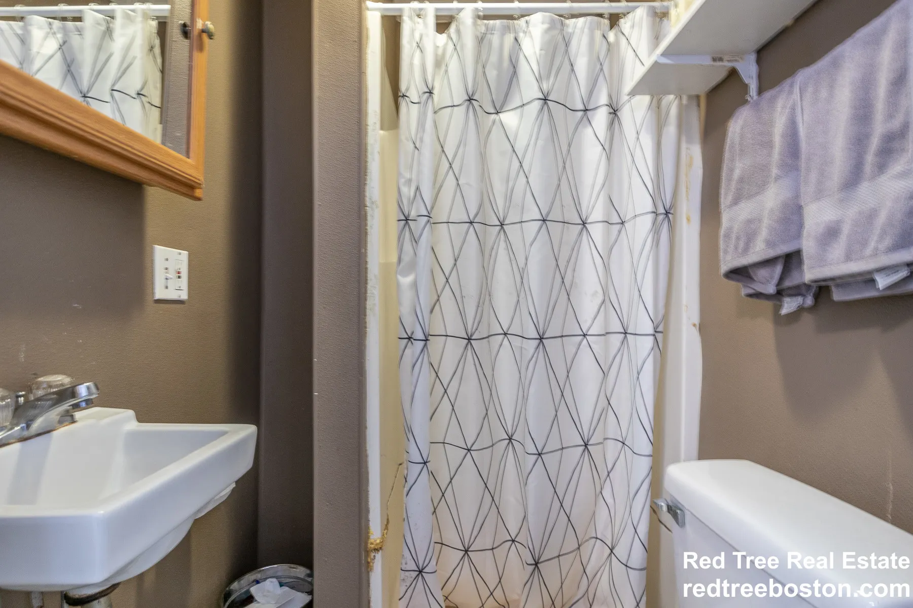 42 Brainerd Rd, Brighton