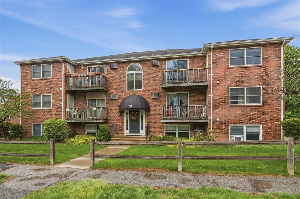 51 Alvarado Ave, Worcester