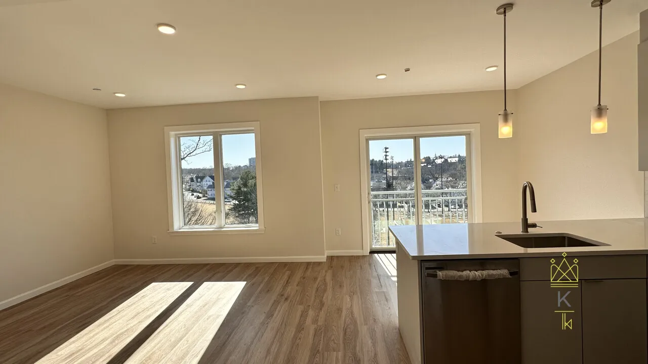 458 Washington St, Brighton