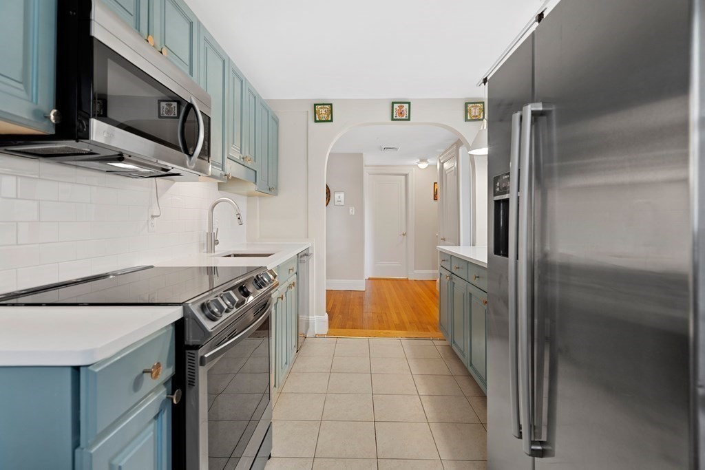 332 Jamaica Way, Jamaica Plain