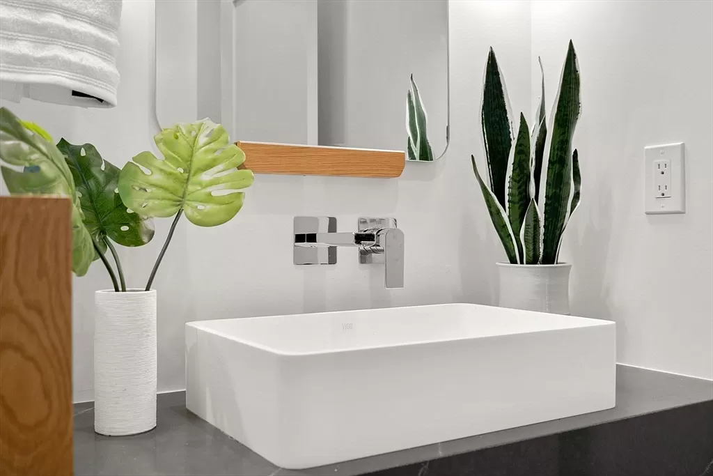 93 Cowper St, East Boston