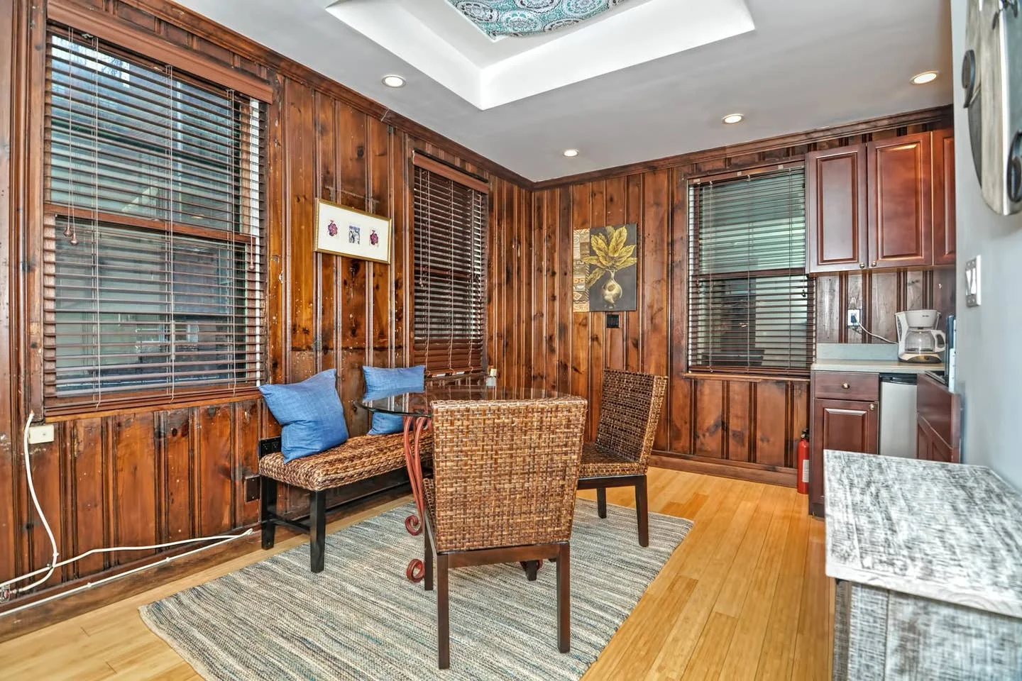 49 Charles St, Beacon Hill