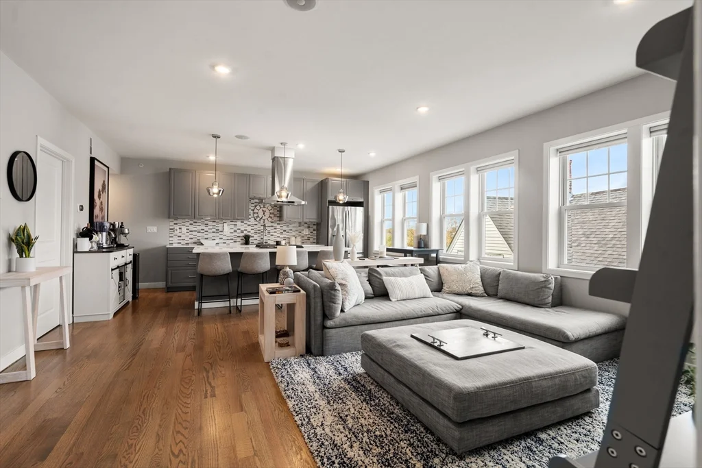 47 Sargent St, Roxbury