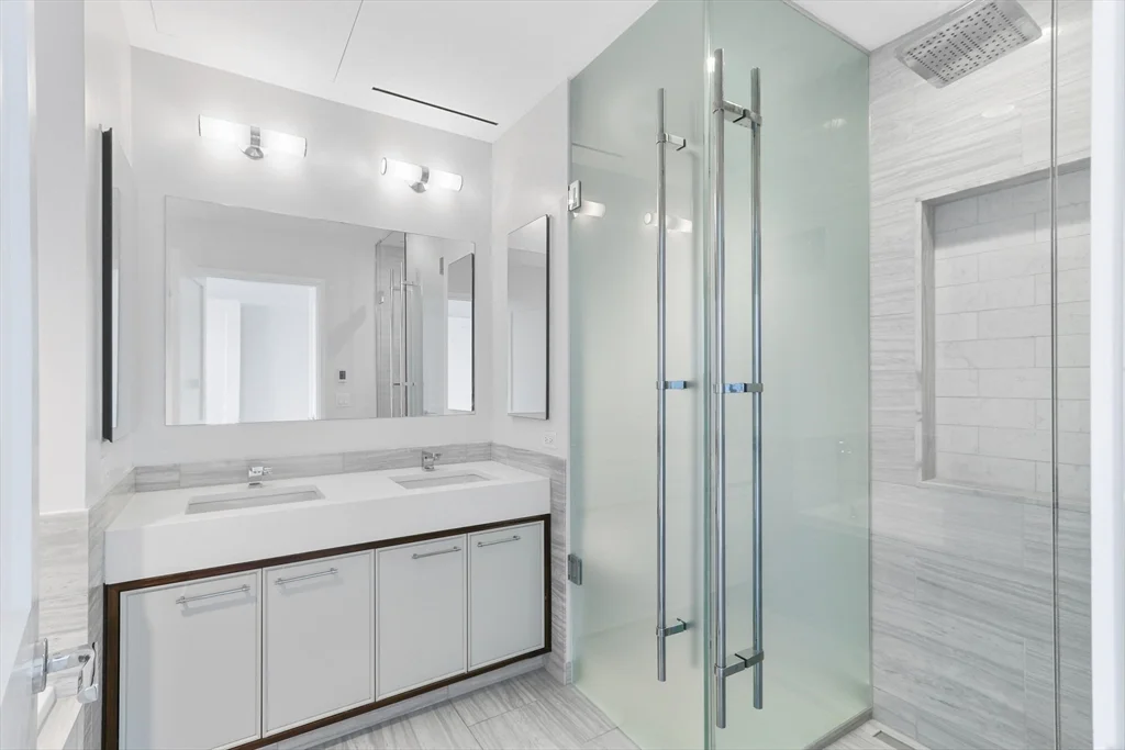 1 Dalton St, Back Bay