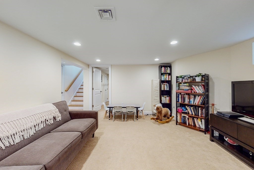 259 Willow Ave, Ball Square