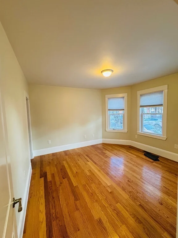 12 Emerald St, Medford