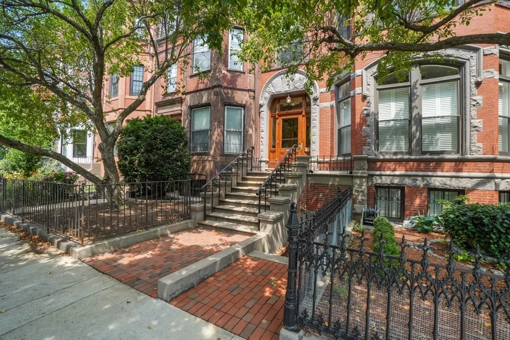 365 Marlborough St, Back Bay