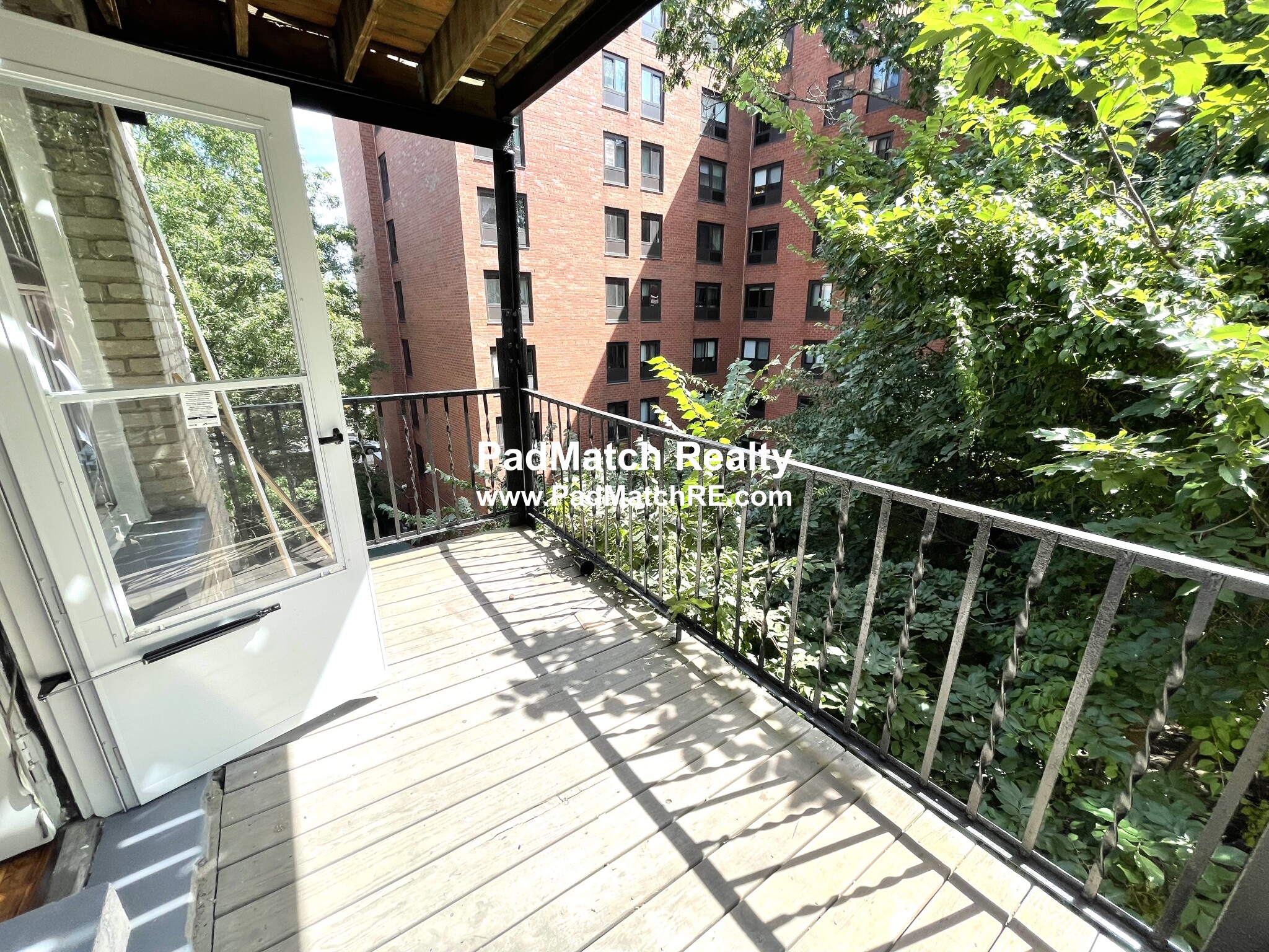 1626 Commonwealth Ave, Brighton