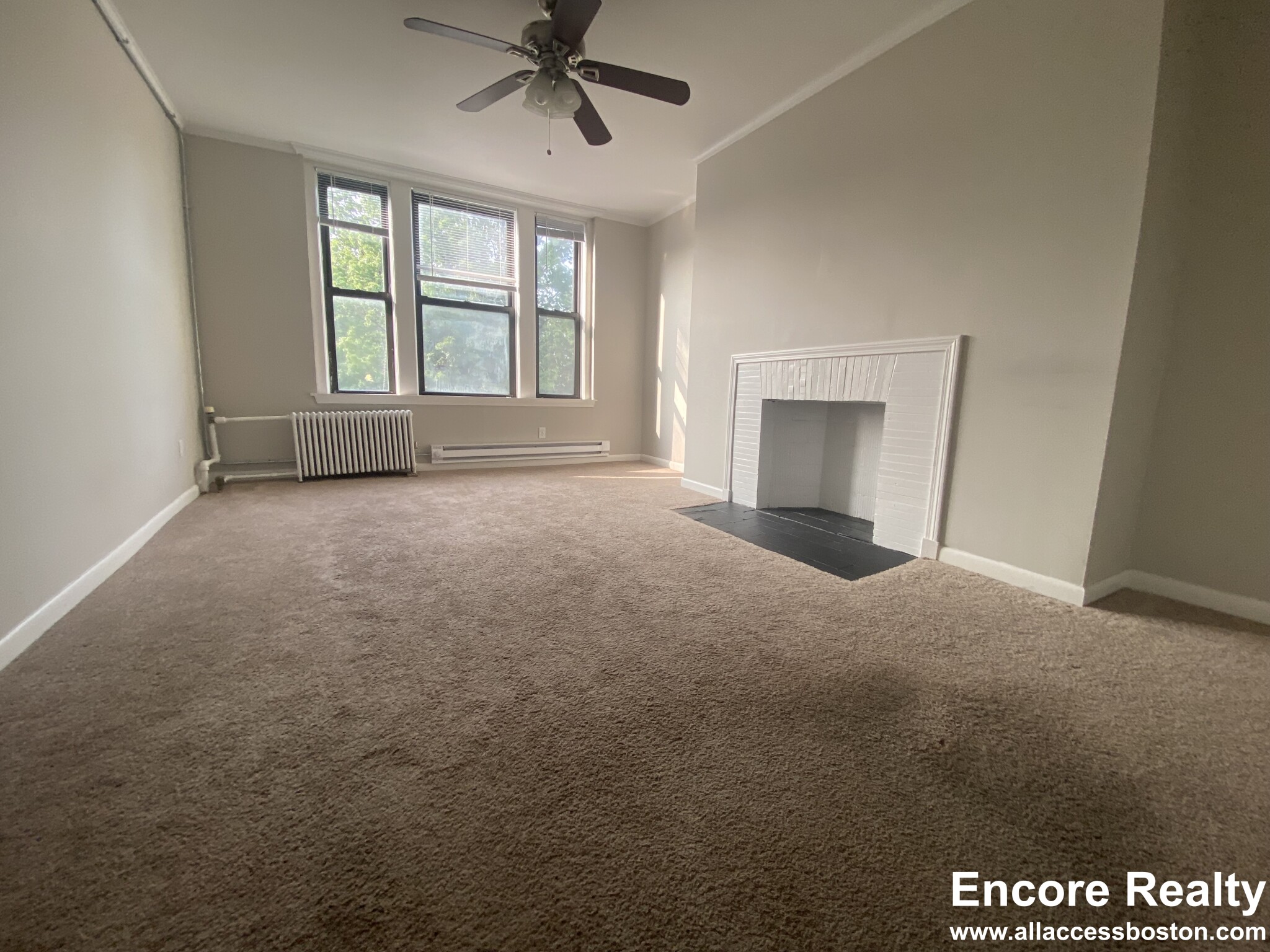 48 John F Kennedy St, Riverside