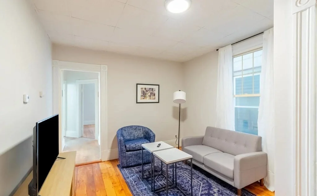 31 Falcon St, East Boston