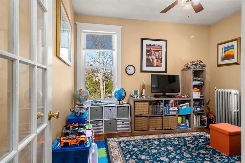 106 Grovers Ave, Winthrop