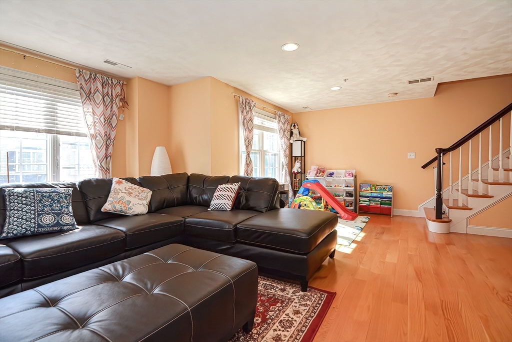 1 Olson St, Wilmington