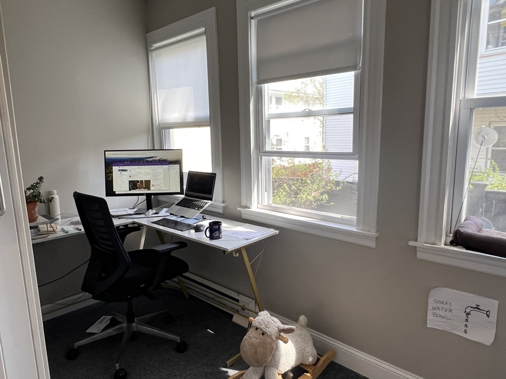 1 Chestnut St, Belmont