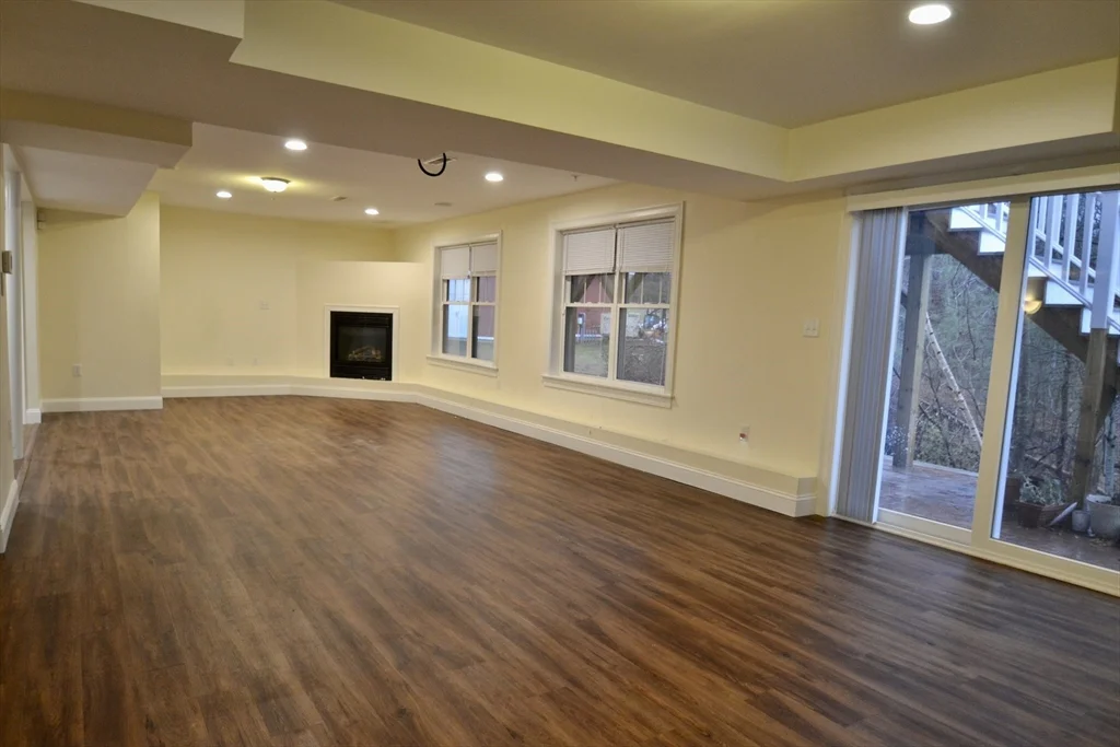 8 Cheyenne Vly, Westford