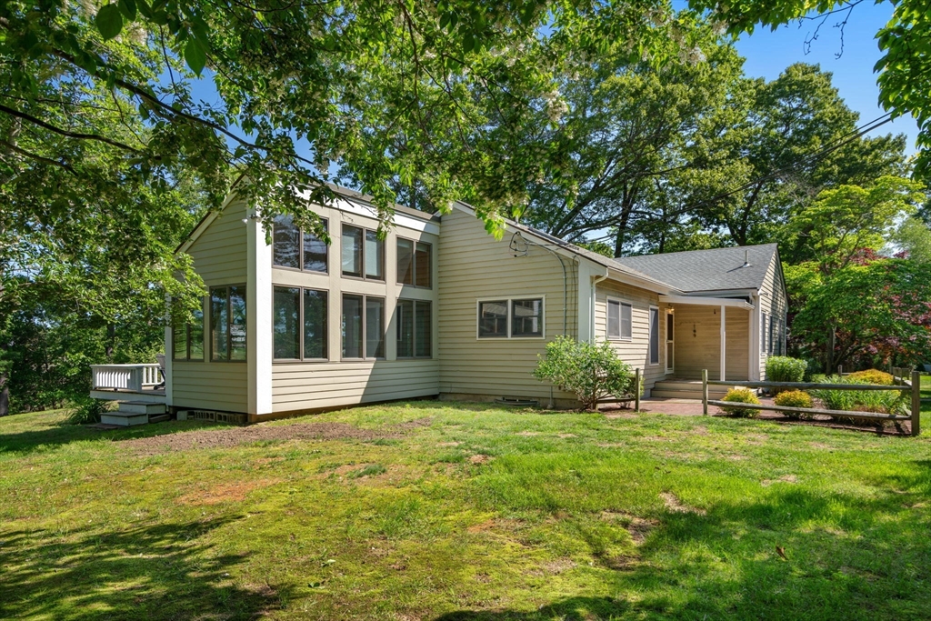 54 Marshall St, Duxbury