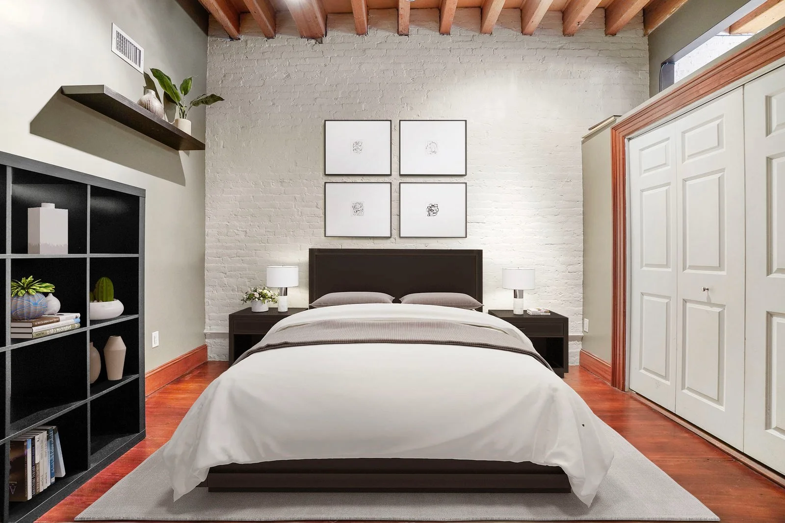 96 South St, Leather District