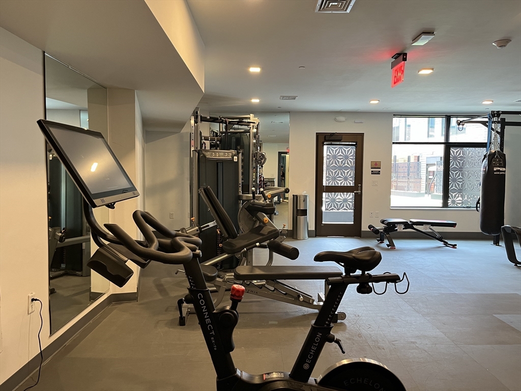 89 Brighton Ave, Allston